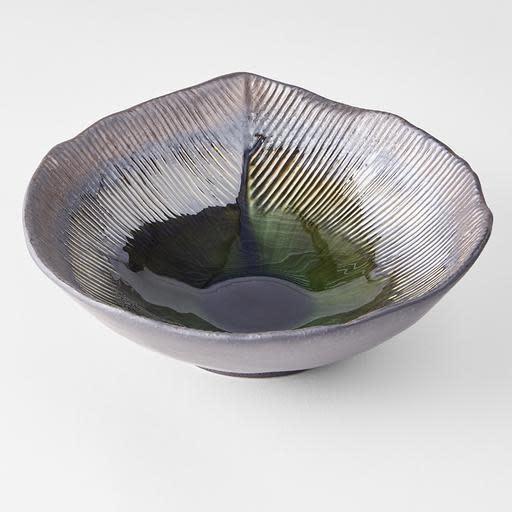 Save on Midori Ridge Off Centre Bowl Made in Japan at BEON. 24cm x 22cm diameter x 7cm height. Ridged off centre bowl in Midori Ridge design. These bowls make a great wedding or engagement gift. Use as a decorative piece or for a serving bowl Handmade in Japan