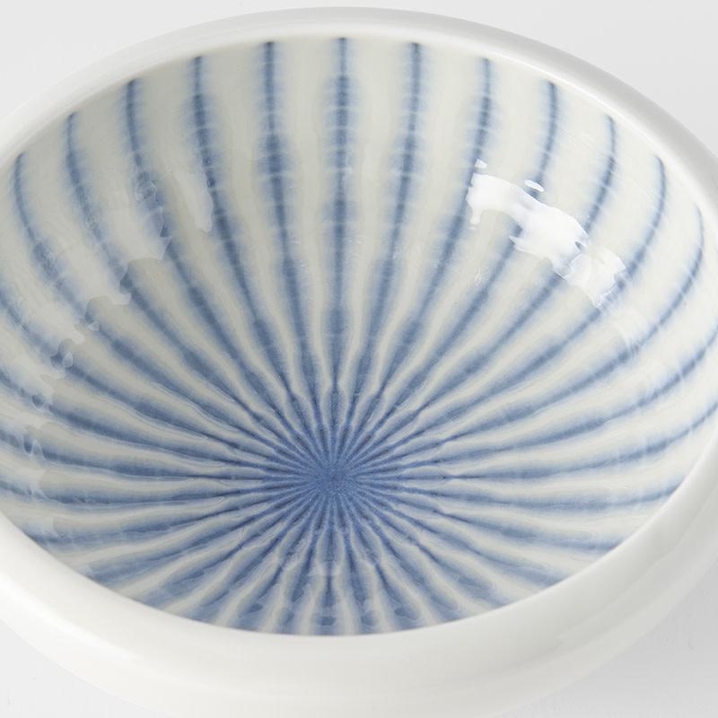 Save on Focus White Rounded Bowl Made in Japan at BEON. 17cm diameter x 6cm height Rounded Bowl in Focus design This beautiful rounded bowl is perfect for everyday use or bring out on special occasions Handmade in Japan.Microwave and dishwasher safe