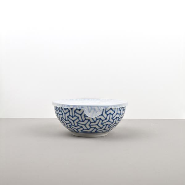 Save on Indigo Ikat Herringbone Bowl with Lid Made in Japan at BEON. 16cm diameter Bowl with lid in Indigo Ikat Herringbone design A selection of traditional Japanese Ikat patterns come to life in a bold and bright indigo blue. The perfect size bowl to store leftovers or take your lunch or snacks to work or for a picnic. Handcrafted in Japan.Microwave and dishwasher safe.