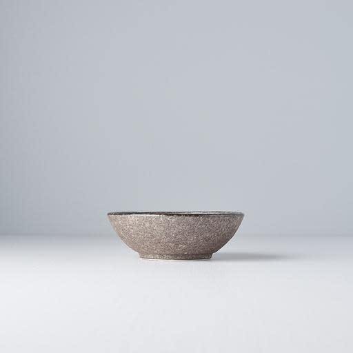 Save on Earth Small Shallow Bowl Made in Japan at BEON. 13cm diameter x 4.5cm height Small Shallow Bowl in Earth design. The Earth range features a unique glaze with rustic tones with a focus on simple texture. When turned toward to the light, it shimmers silver. This small shallow bowl is the perfect size for sauces, dips, snacks or your favourite set dessert Handcrafted in Japan.Microwave and dishwasher safe.