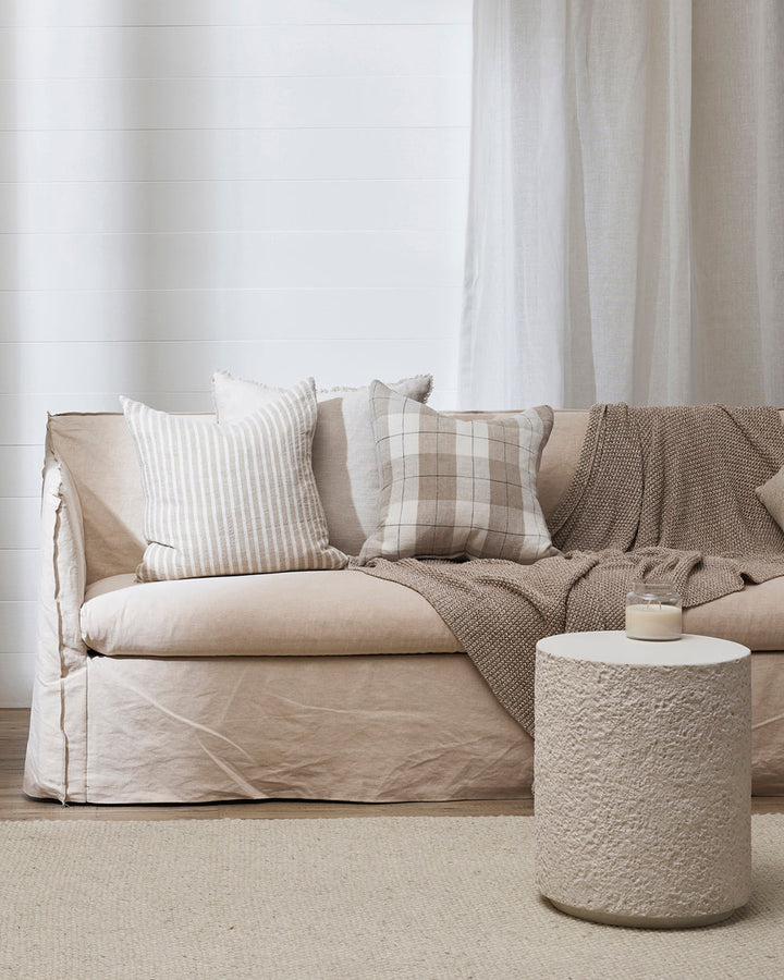 Devon Throw Retreat into the comfort of this calming, sage toned throw. A classic and versatile accessory to any room, the contemporary design of the Devon offers an unparalleled sense of comfort and style. Knitted from 100% organic cotton, the medium wei
