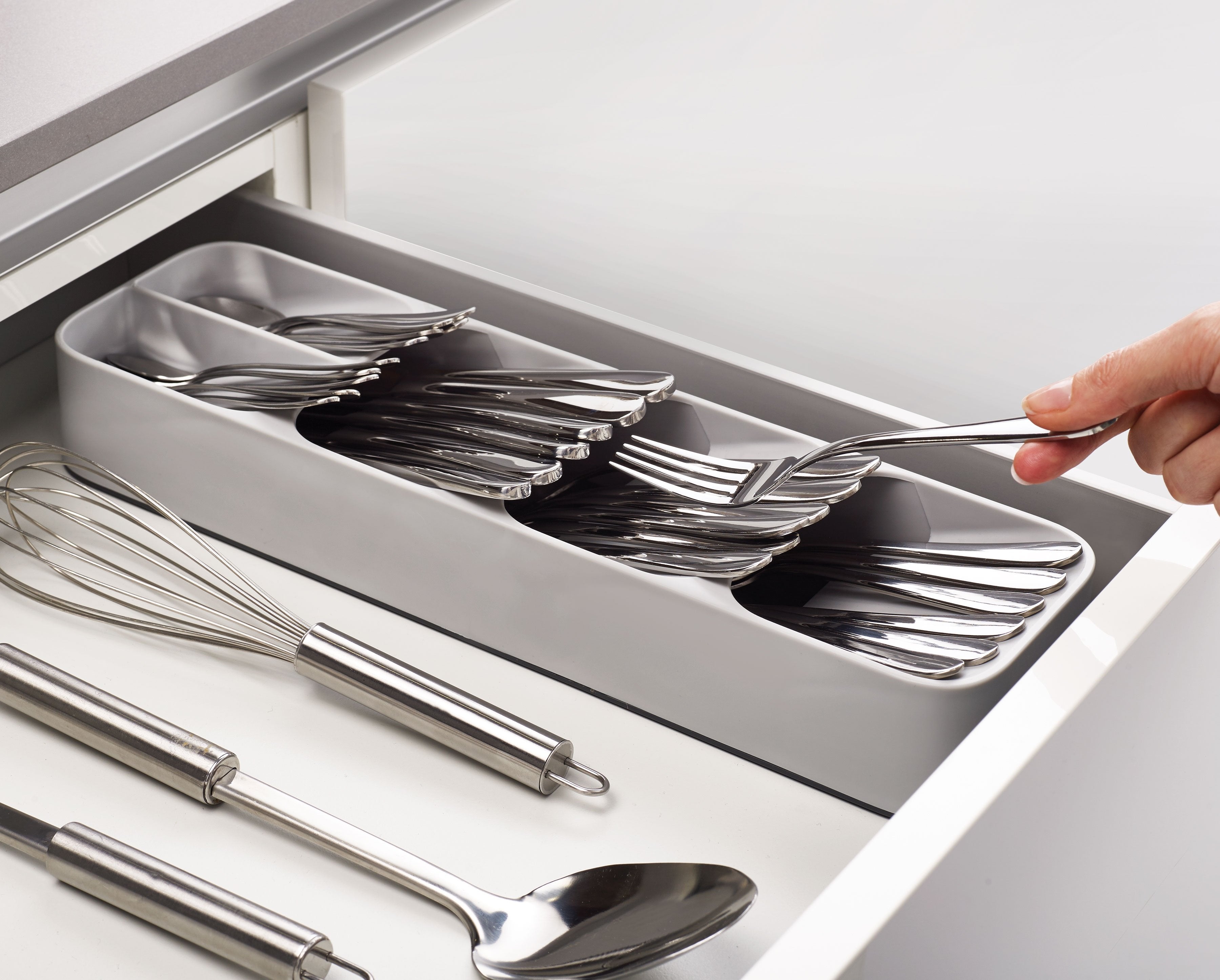 BEON.COM.AU  Keep your kitchen drawers in order with this compact storage solution. The unique tray features angled, over-lapping cutlery compartments that take up less room so you can combine two drawers into one.  Unique design creates more space in your drawer Individual, stacked compartments for differen... Joseph Joseph at BEON.COM.AU