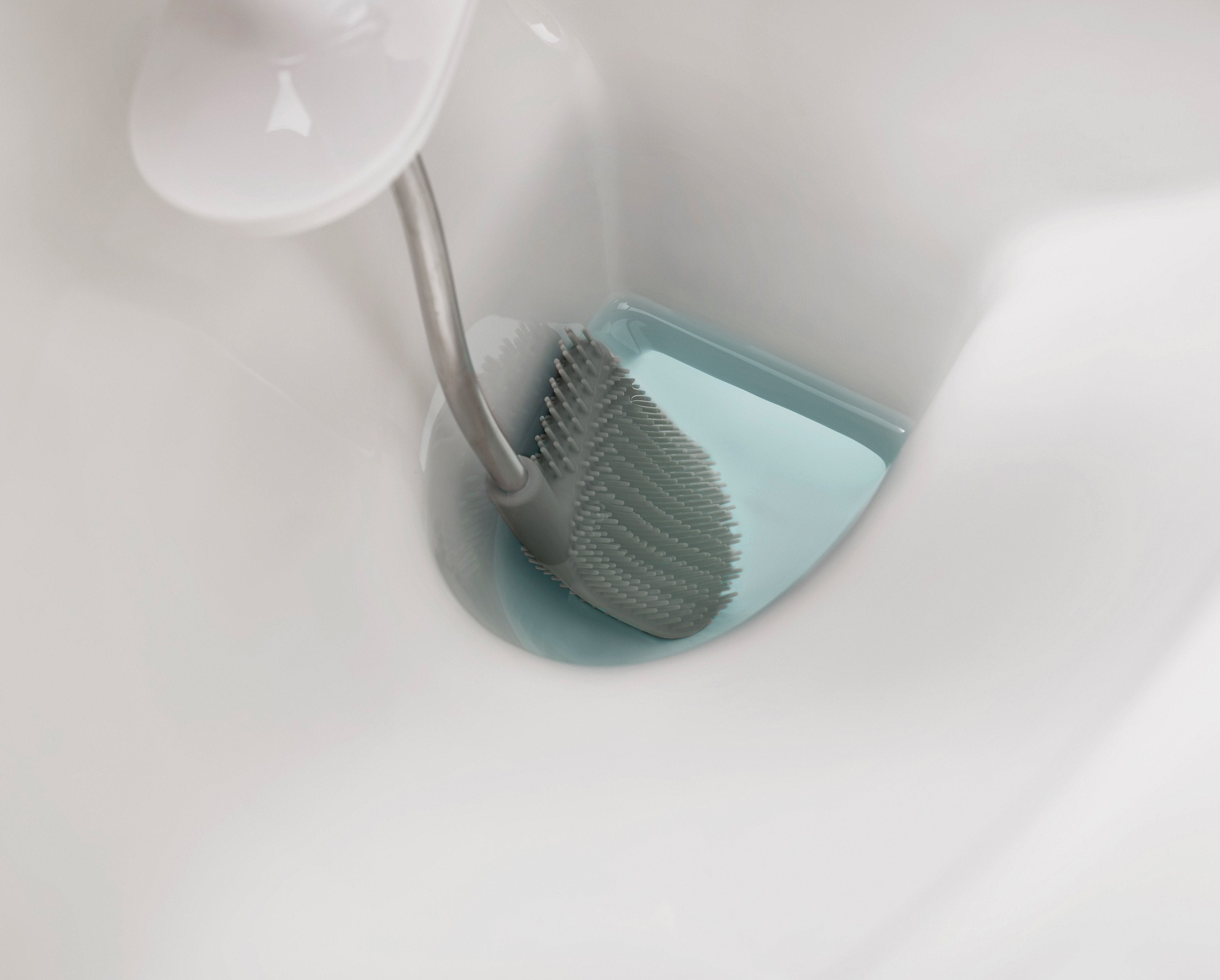 BEON.COM.AU  Our revolutionary Flex™ toilet brush has a unique D-shaped, flexible head with wide bristles to effectively and hygienically clean the toilet.  Flexible, D-shaped head reaches all areas, even under the rim Anti-drip: less dripping between cleaning and storing Anti-clog design: wide bristle spaci... Joseph Joseph at BEON.COM.AU