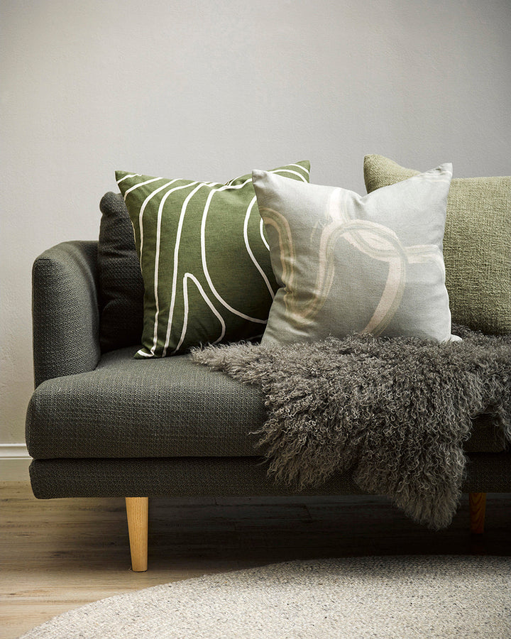 Meru Tibetan Lamb Hide Bring a warm and cosy feel to a room with the impossibly soft texture of Tibetan lamb fur. Gorgeously shaggy with a natural curl, our Meru hide adds sumptuous texture and an element of nature into your space. This restful silver ton