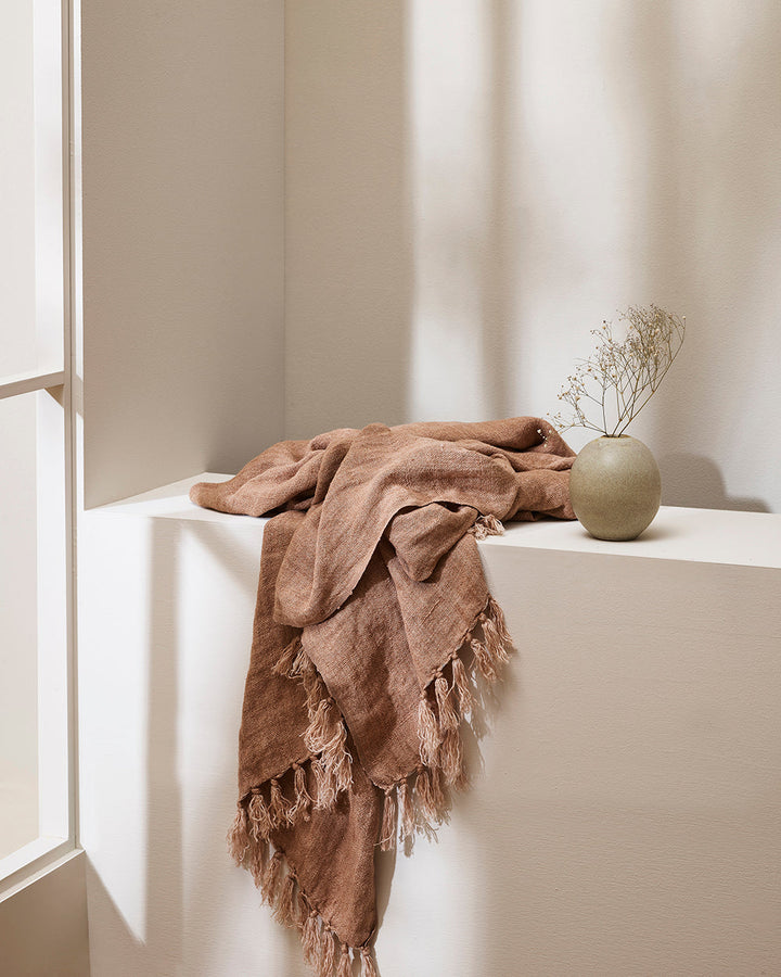 Millhouse Throw Handwoven using linen fibres that have been carefully batch-dyed to our specifications, the Millhouse’s minimal design and natural, earthy tone adds a sense of timeless elegance to spaces. Rich in character and texture, each piece is finis
