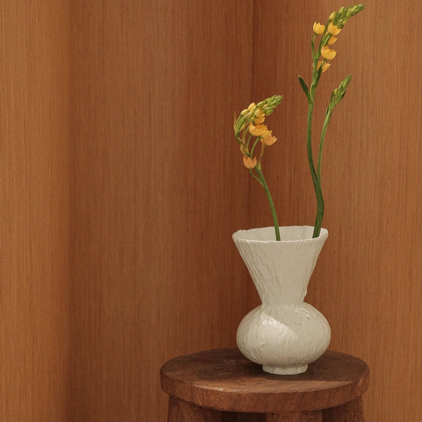 DOU vase - Ivory